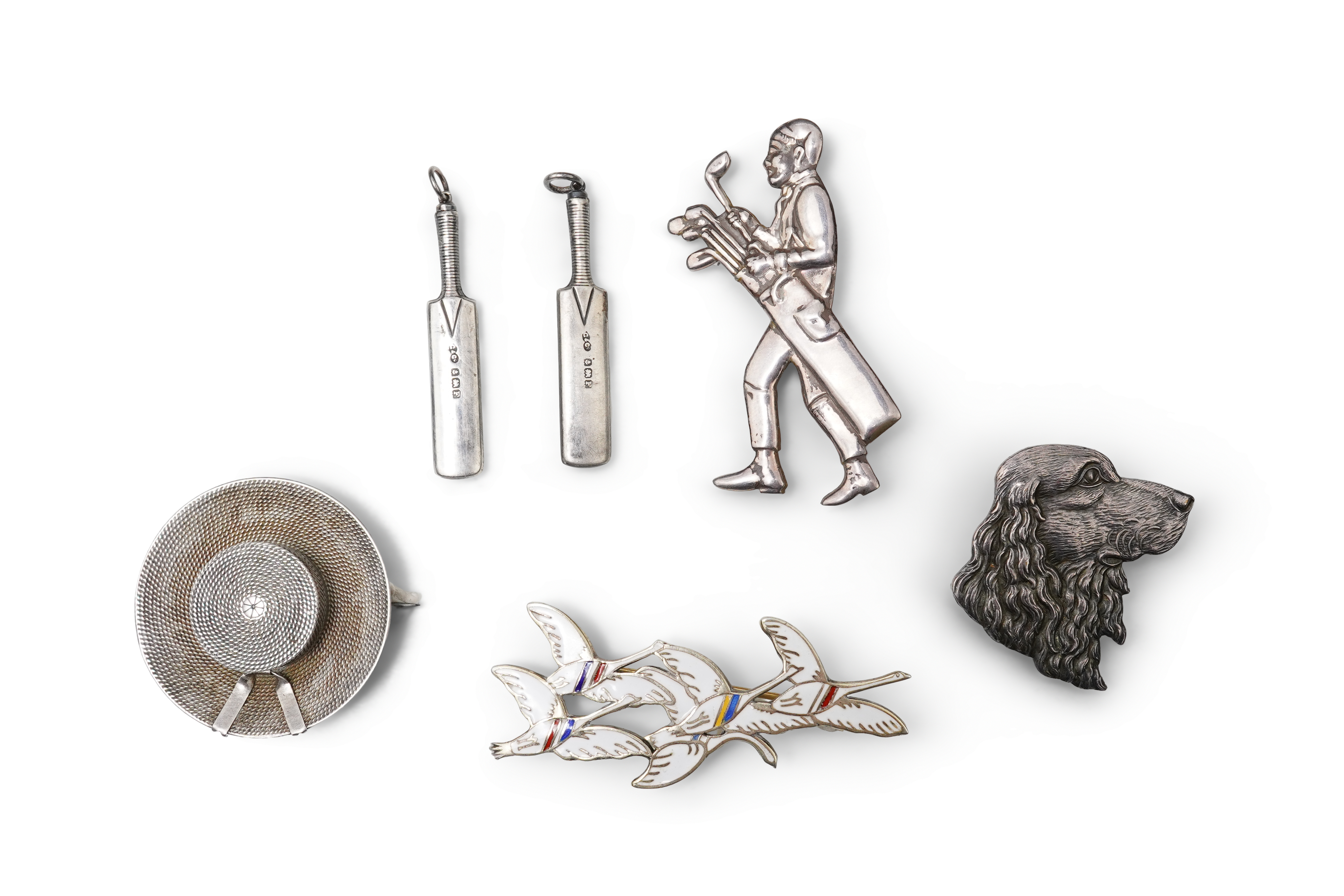 A collection of novelty jewels